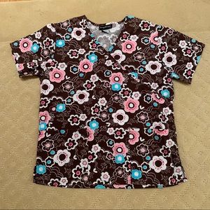 NWOT Los Angeles‎ Rose Scrub Top M